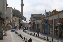 Strasse mit Moschee, BabaeskiTR